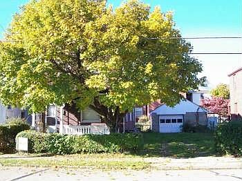 2nd image of 919 Glenwood Ave