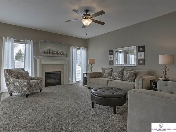 Photos are of another home, no longer available to view.