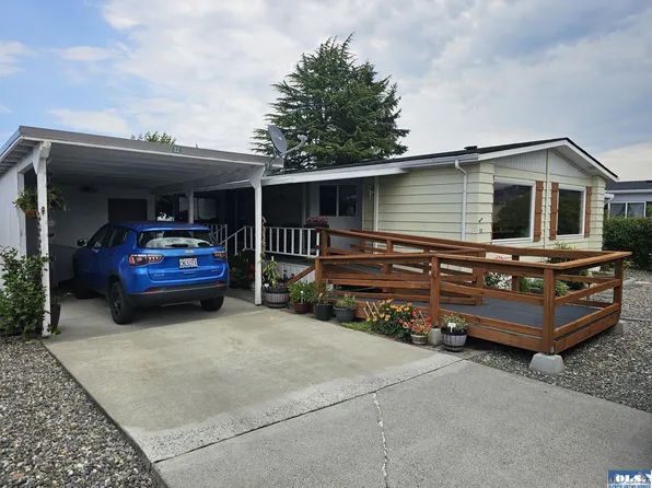 32 Juniper Mobile Ests, Sequim, WA 98382