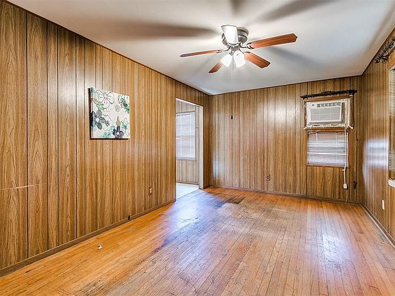 4th image of 3016 SW 27th St