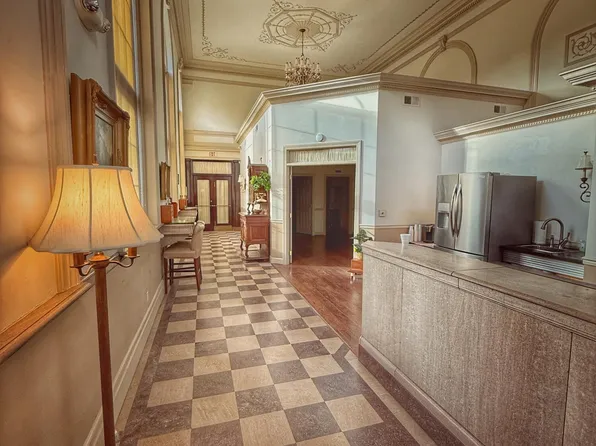 113 S Main Ave, Erwin, TN 37650