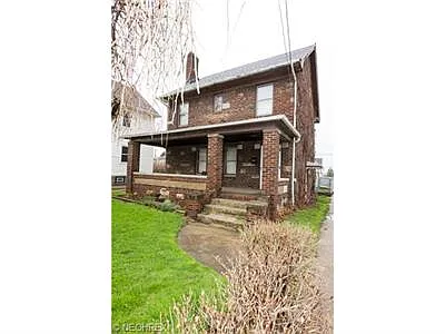16319 Parkgrove Ave photo 1