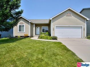18760 P St, Omaha, NE 68135