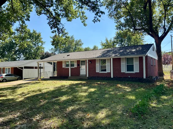 1920 Caposele Ln, Hazelwood, MO 63042