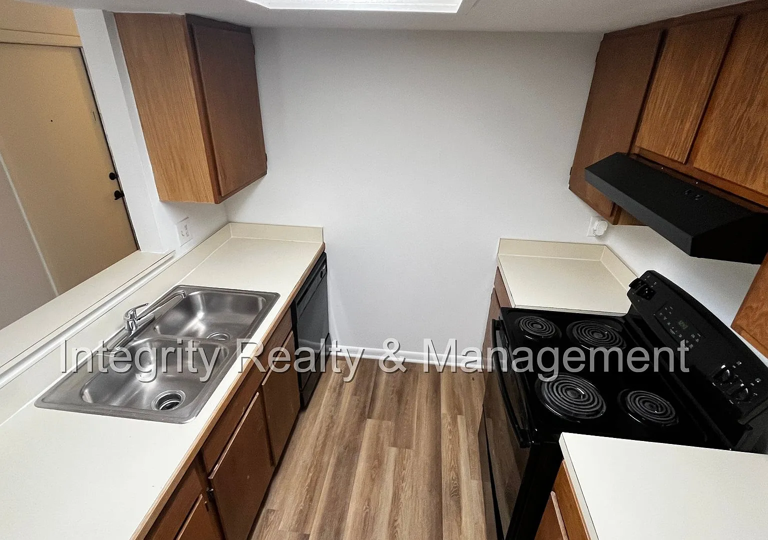 Cozy 2 bed / 2 bath townhome in the heart of Jacksonville — Photo 4