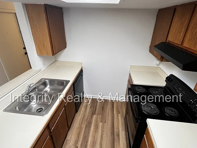 8326 Windypine Ln — Photo 8