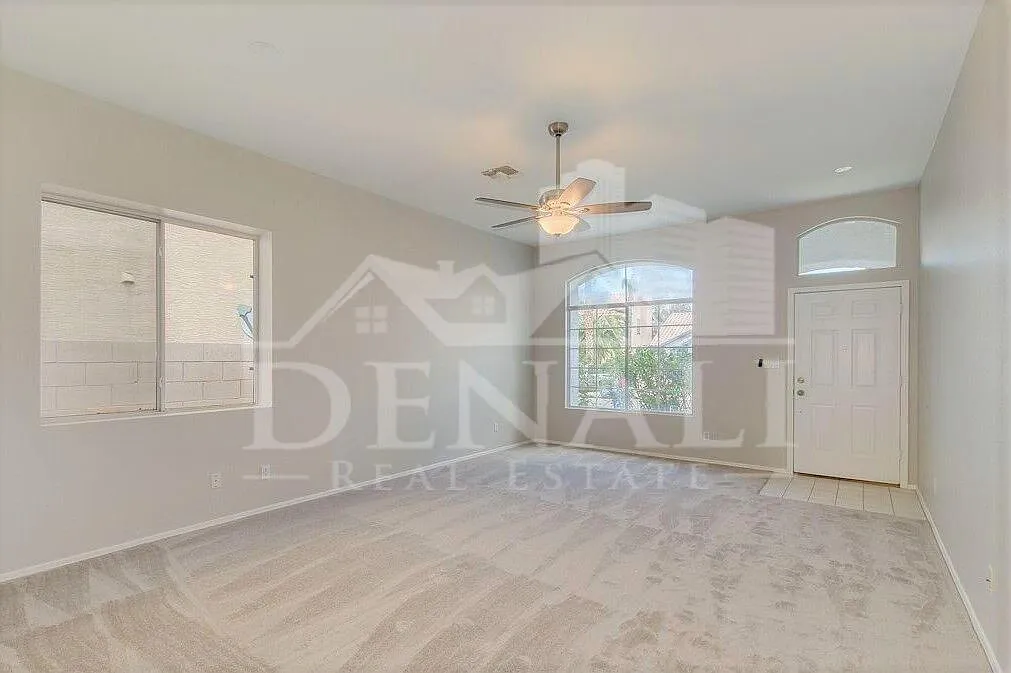3 bed, 2.0 bath, 1710 sqft, $2,295 — Photo 4