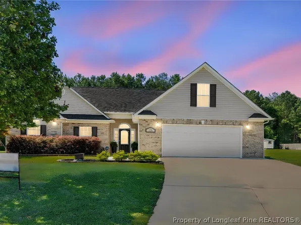 135 Kennedy Dr, Raeford, NC 28376