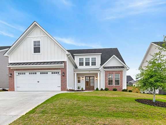 3rd image of 819 Sparrow Point Avenue