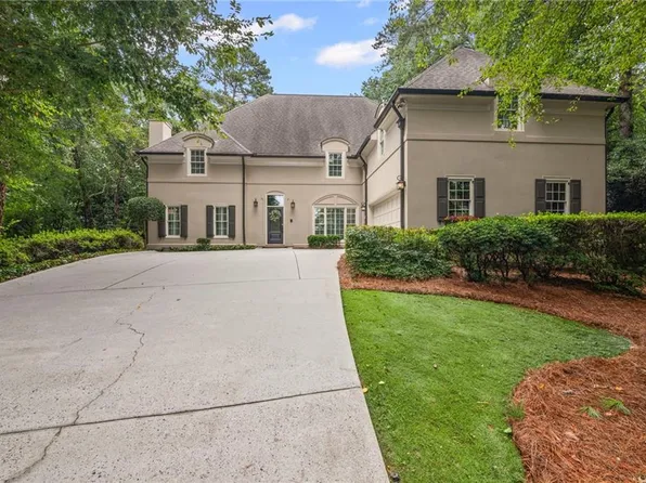 210 Gabriel Dr, Roswell, GA 30075