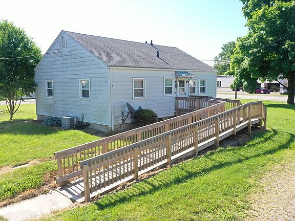 2nd image of 105 Sherman Ave