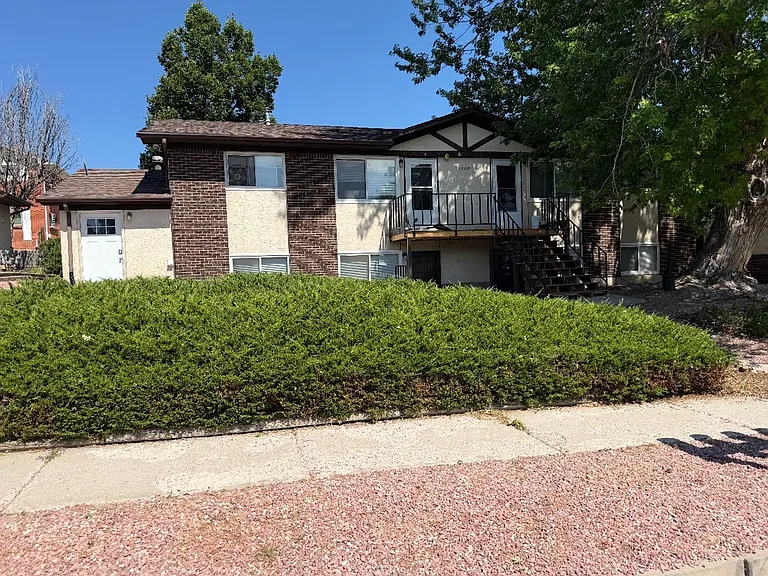 1805 Earlyview Ct — Photo 1