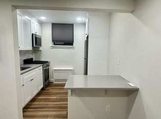 319 Main St APT B, Roslyn, NY