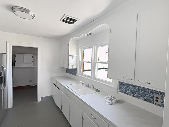 2nd image of 13 Nanticoke Rd