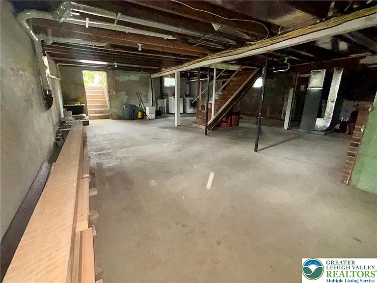 1601 Lieb Rd — Photo 33