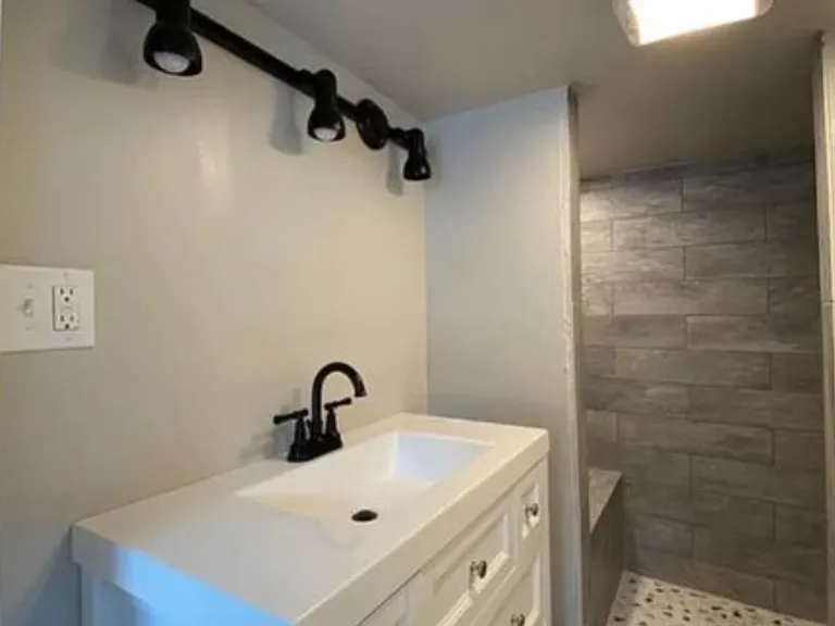 12 Essex St #14-L — Photo 4