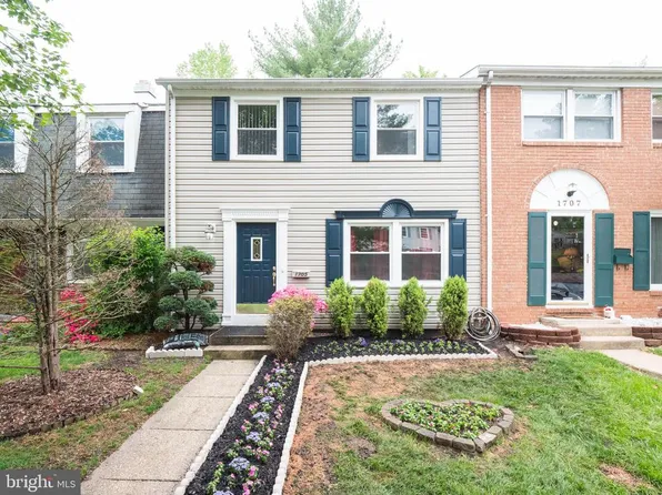 1705 Walleye Dr, Crofton, MD 21114