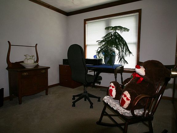 3rd image of 435 Heritage Dr