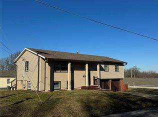 121 S 26th St, Lexington, MO 64067