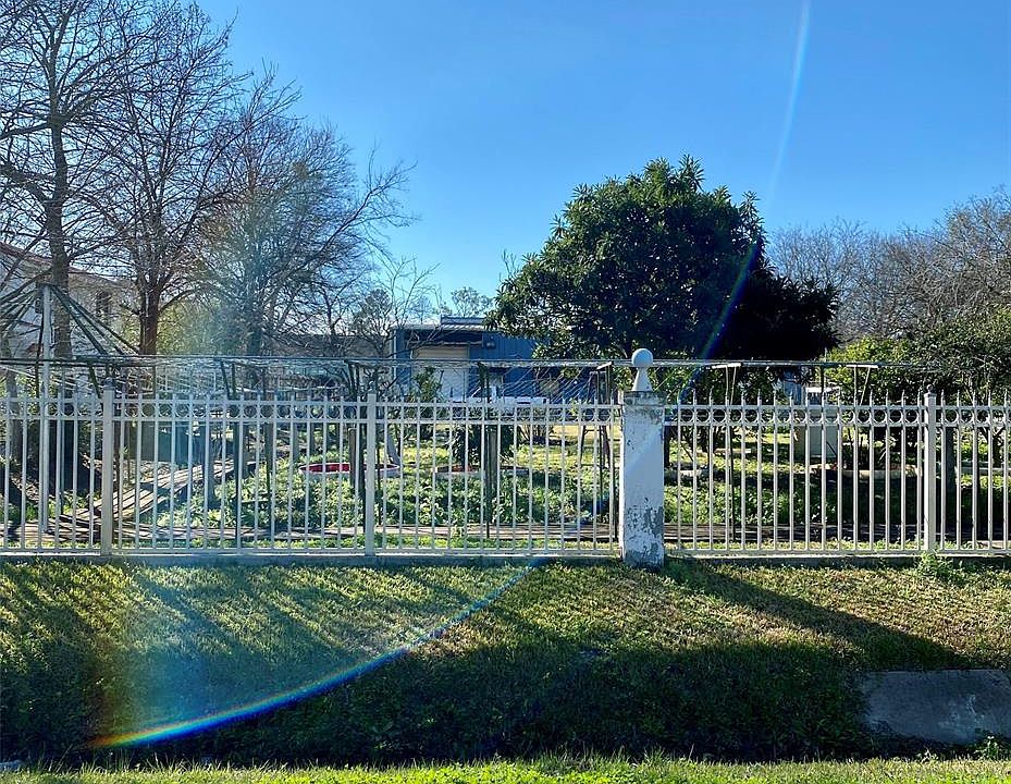 1st image of 10151 Altonbury Ln