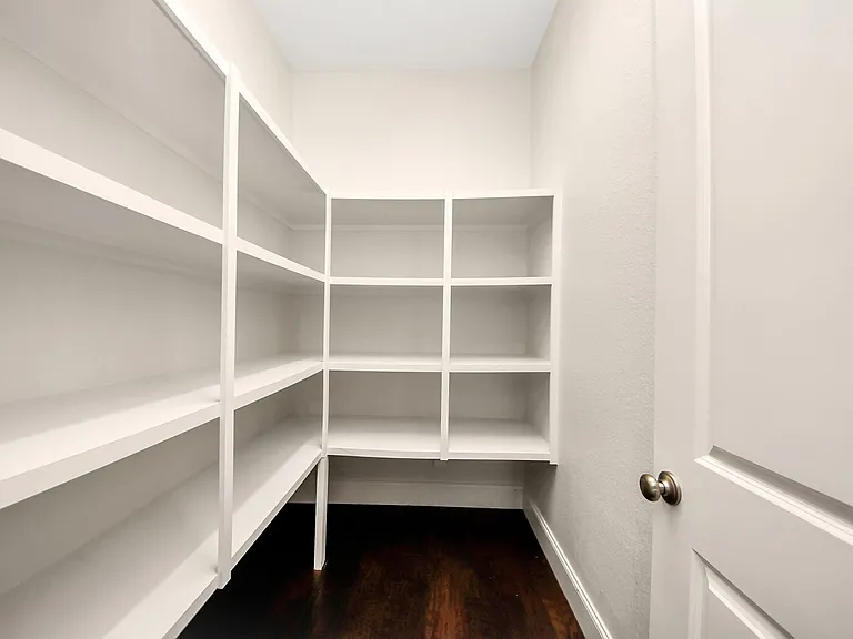 9814 Carver Dr — Photo 10