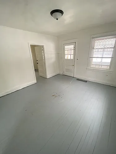 1701 Maple St Photo 1