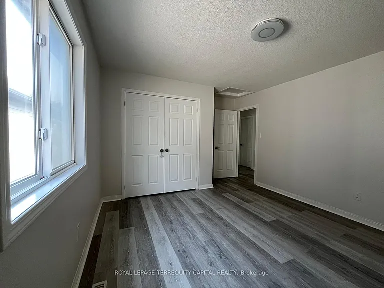 343 Edgehill Dr #UPPER — Photo 14