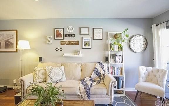 2nd image of 11127 La Maida St Unit 11