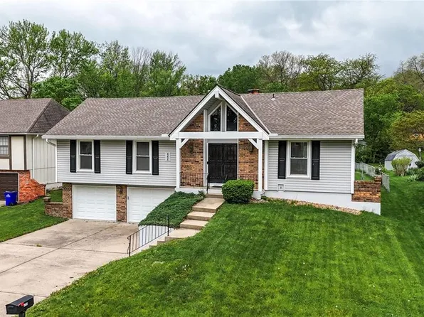 8204 S Kentucky Ave, Kansas City, MO 64138