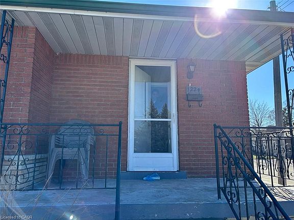 4th image of 1224 Dunsmure Rd