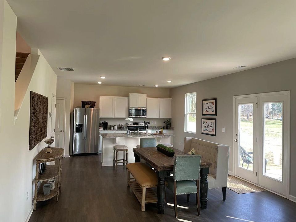 1st image of 691 Starbuck Pkwy
