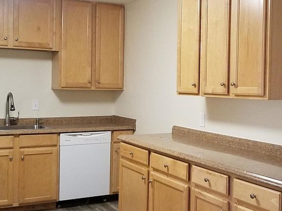 5th image of 2326 E Burgess Ln