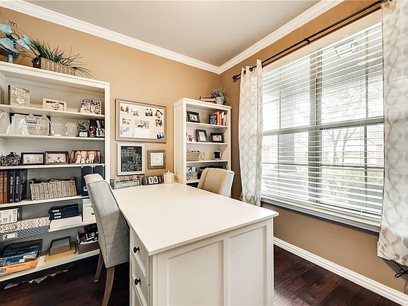 4th image of 3713 Estates Way
