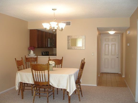 Dining/Entry