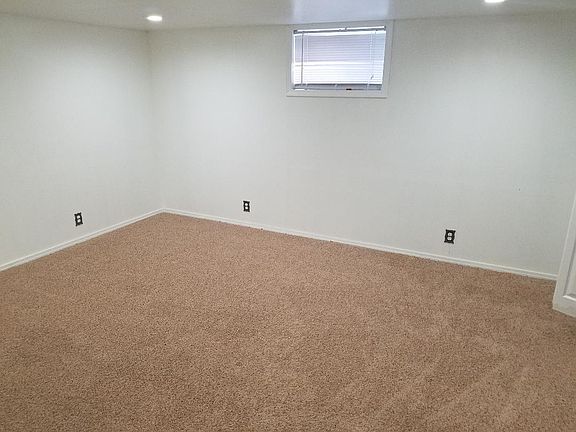 4th image of 77 Lemay Gardens Dr