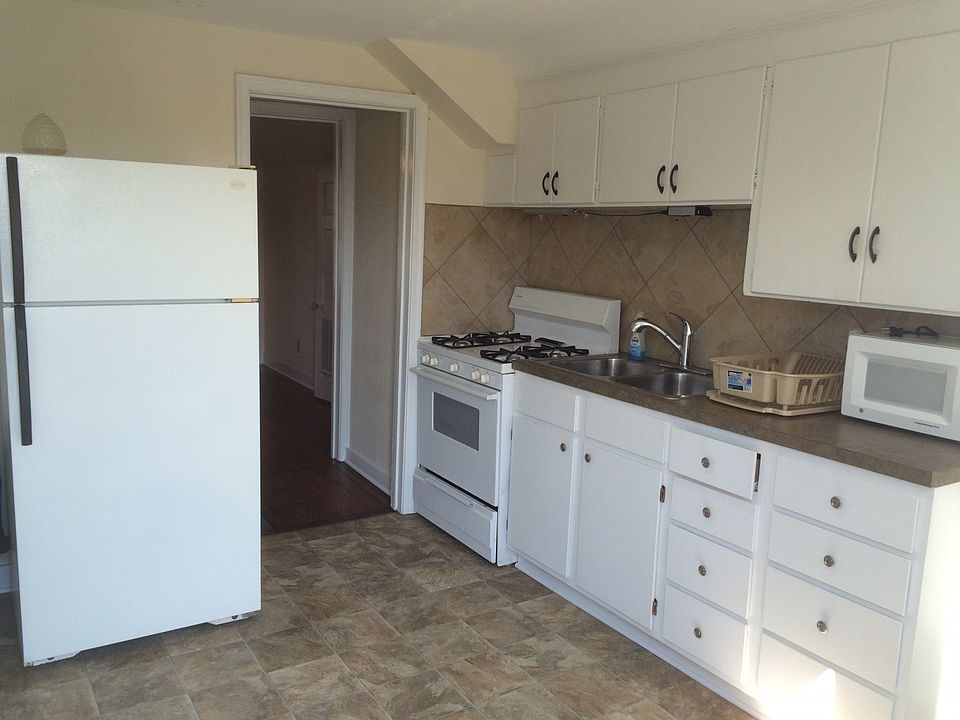 1st image of 1128 State St APT 5