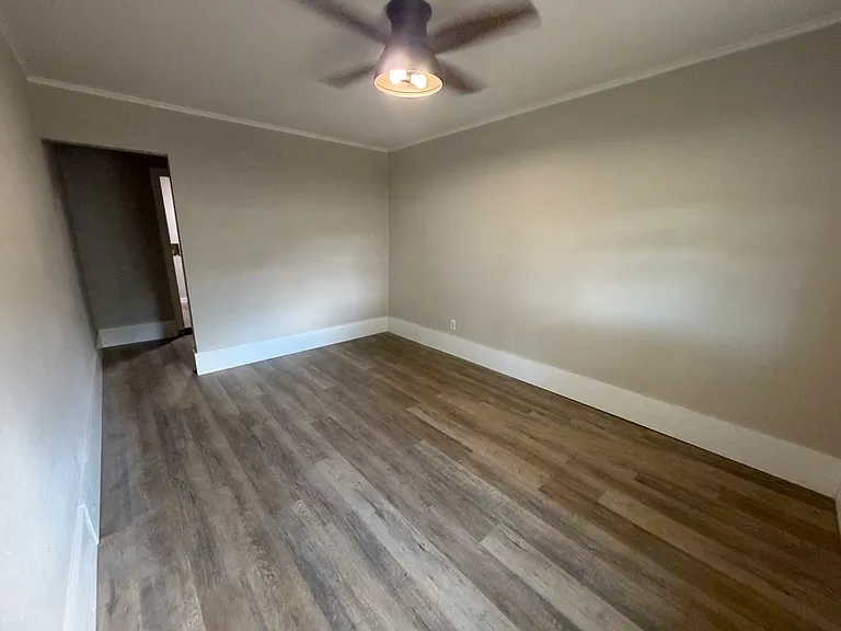 103 Briarfield Cv — Photo 12