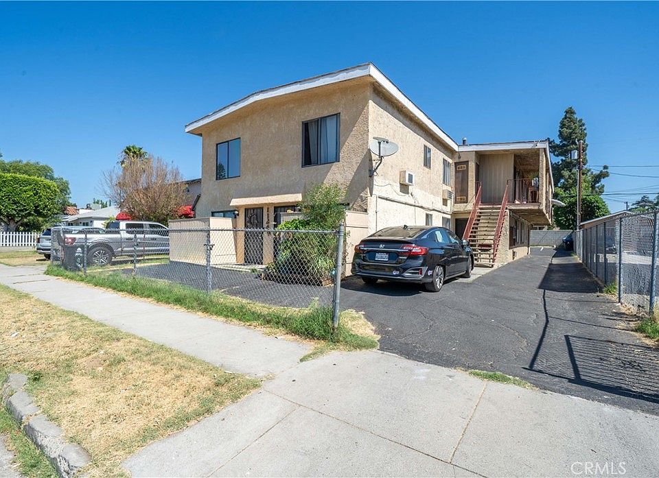 1st image of 11249 Emelita St