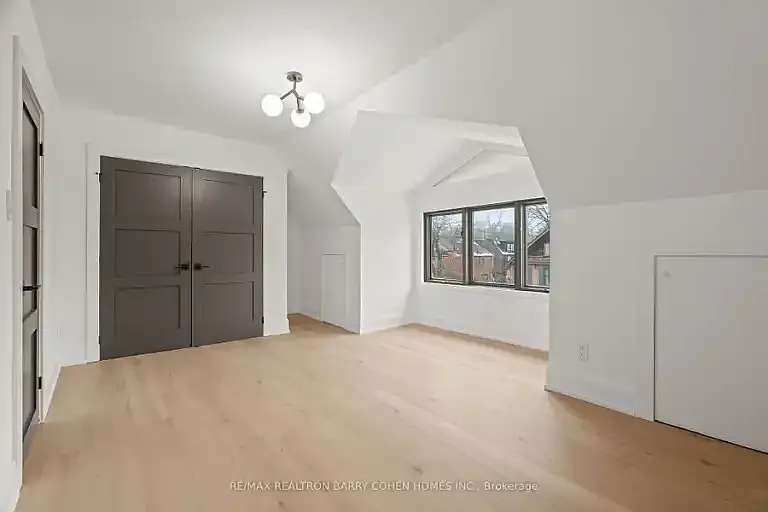 231 Macpherson Ave #1A — Photo 5