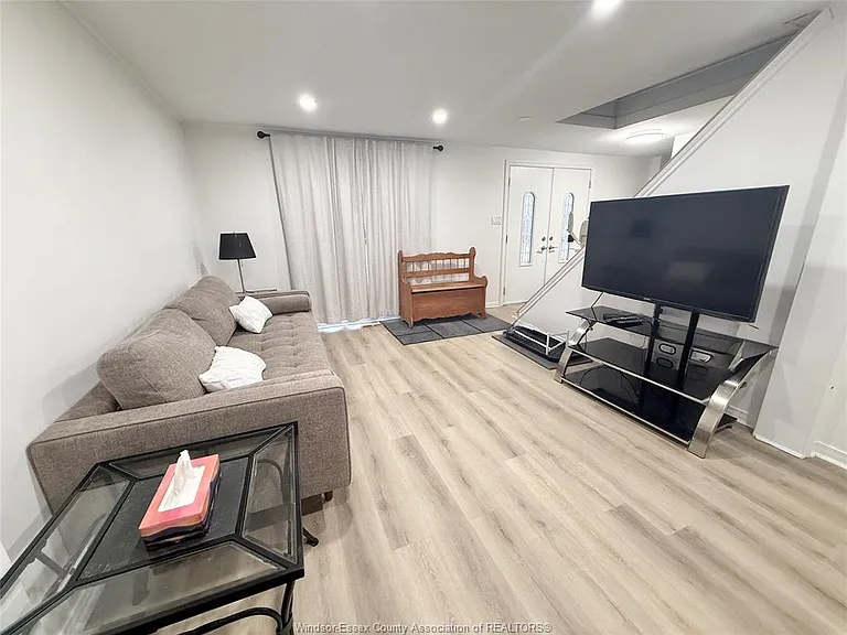10664 Atwater Cres #MAIN — Photo 4