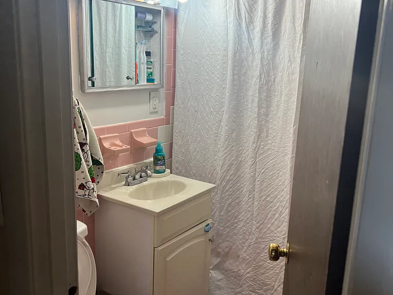 220 Central St #11 — Photo 8