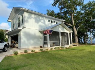 315 Red Barn Rd, Freeport, FL 32439