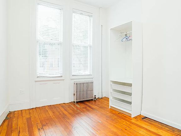 4th image of 642 Humboldt St APT 2L