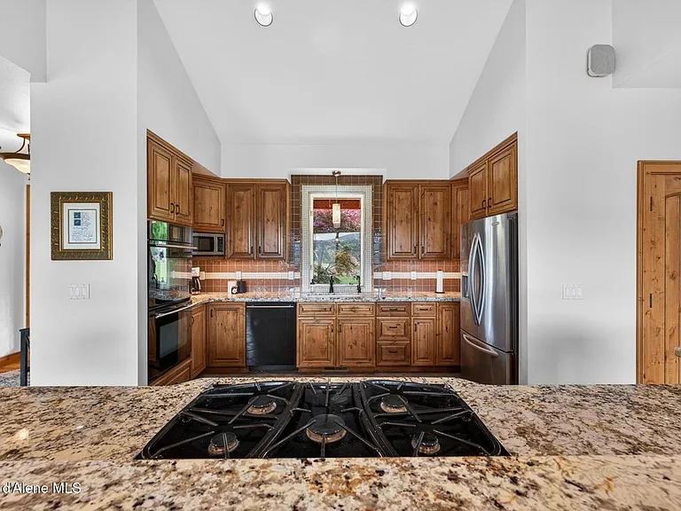 37371 E Hayden Lake Rd — Photo 4