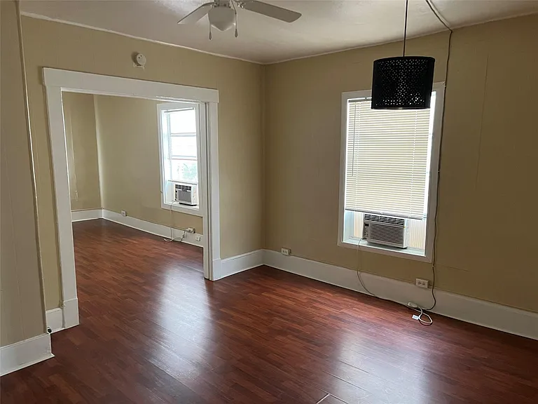 5105 Crawford St #2 — Photo 1