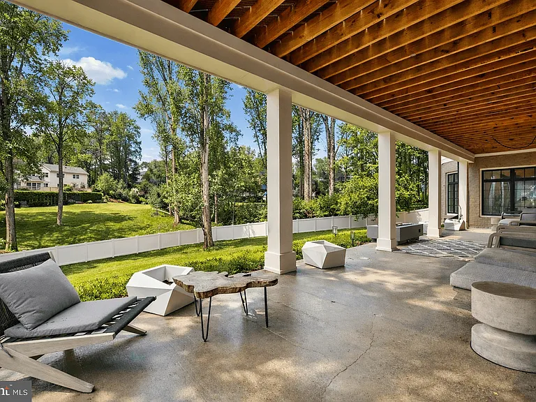 7002 River Oaks Dr — Photo 39