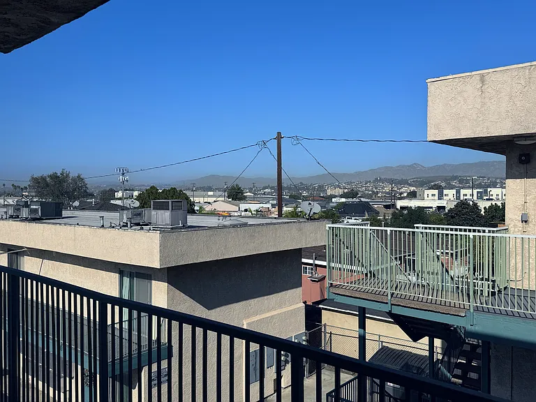 Orchard Plaza Apts — Photo 7