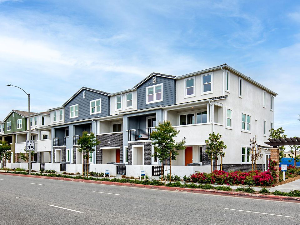 1st image of 205 Vincent Pl