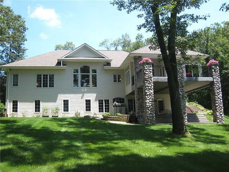 2nd image of 1567 Sequoya Dr NE