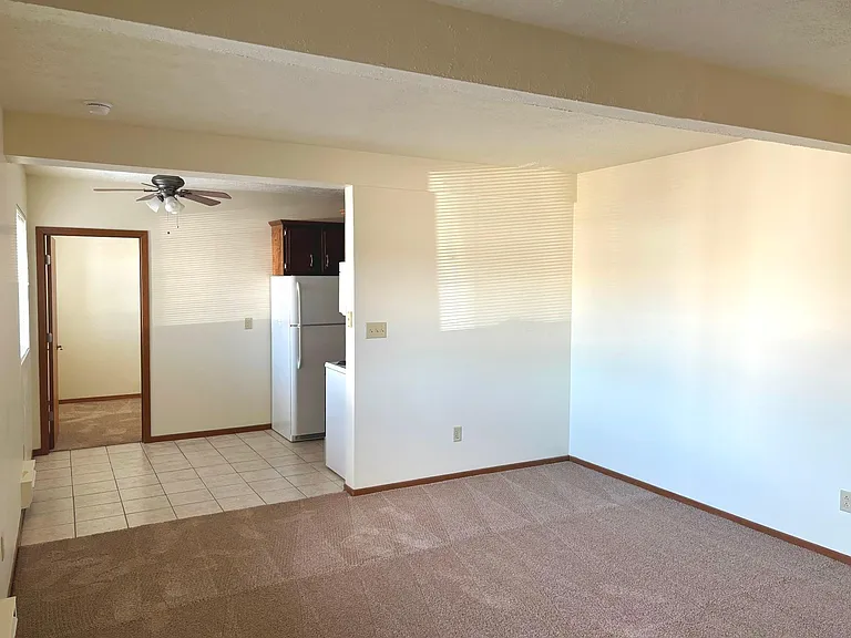 301 Hancock Ave — Photo 3